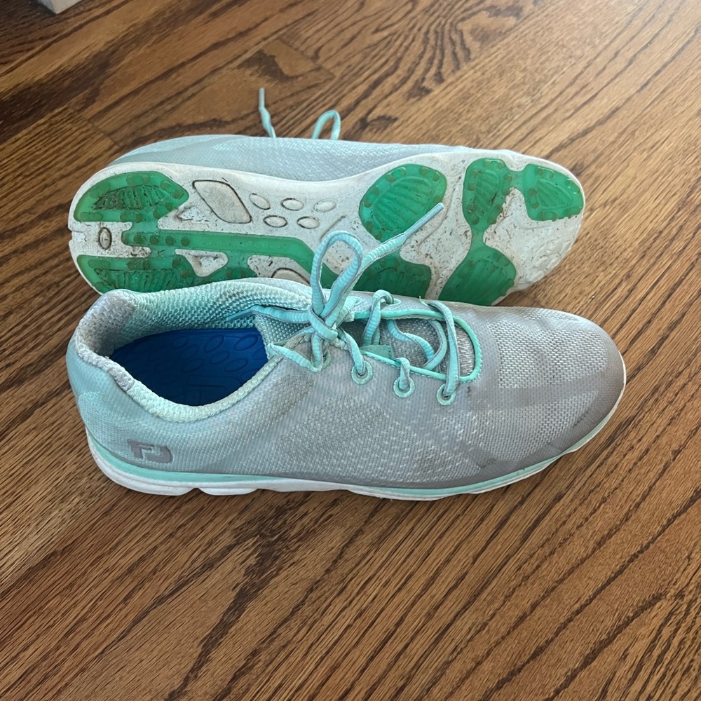 FootJoy ladies golf shoes, barely worn, 7.5